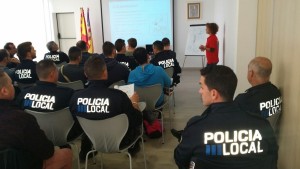 Imagen de los agentes de la Policía de Sant Josep, durante el curso. 