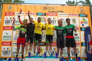 Johnny Cattaneo y Fabian Rabensteiner son los nuevos líderes de la Vuelta a Ibiza en MTB.