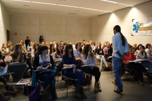 Decenas de personas han asistido al taller organizado por Emergency Staff.