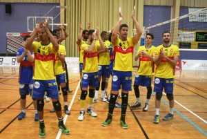 El Ushuaïa Ibiza Voley se despide de la afición tras perder ante el Unicaja Almería. Fotos: C. V.