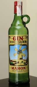 Una botella de Xoriguer. Foto: Ara Balears