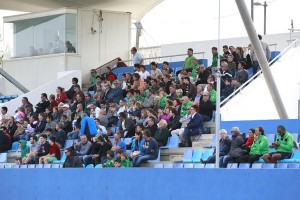 Gran ambiente en la grada de Can Misses. Foto: Fútbol Pitiuso