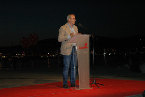 Vicen Torres en su discurso de final de campaña. 