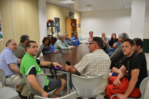 Un moment de la reunió dels socialistes amb els representants dels clubs esportius de Sant Josep. 