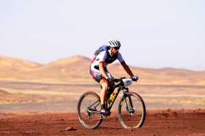 Enrique Morcillo (Scott Team) durante una de las etapas de la recién acabada Titan Desert.