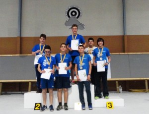 Los participantes en categoría infantil masculina, con Adrià Costa en primera posición. Foto: Arcoibiza