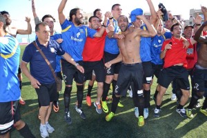 Los jugadores del Formentera celebran el título de Liga logrado