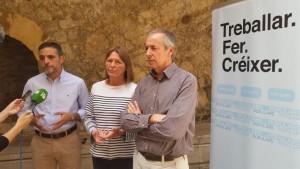 José Vicente Marí Bosó, Virginia Marí y Vicent Serra, en rueda de prensa esta mañana. 