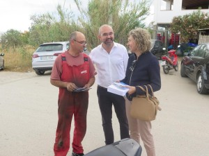 Neus Marí y Vicent Roig, en plena campaña electoral.