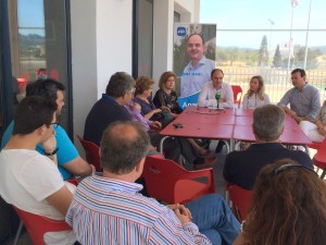 Vicent Marí presentando su programa electoral.