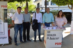 Candidats socialistes amb l'ex president del Govern, Francesc Antich.