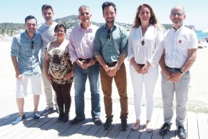 Els socialistes de Santa Eulària i de Vila, avui pel matí a Talamanca.