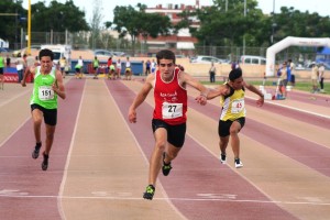 Una de las pruebas de velocidad disputadas este fin de semana en la pista de atletismo de Can Misses.