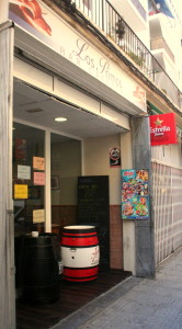 El exterior del Bar Cafetería Los Primos, situado en la Vía Púnica. Fotos: V. R.