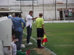 Luis Elcacho, durante el encuentro en Sanlúcar de Barrameda. Foto: Sanlúcar Información