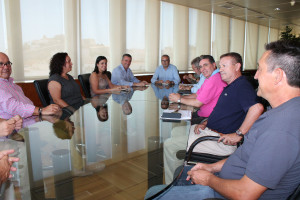 Imagen de la reunión entre PIMEEF y Consell