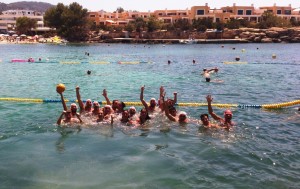 El CW Sant Josep B logró el tercer puesto en el duodécimo torneo de Beach-Polo de Sant Josep.