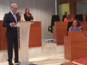 Vicent Torres durante su discurso en el pleno de investidura. 