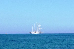 El Star Flyer ha fondeado este domingo a una milla al noroeste de la zona II del puerto de la Savina.