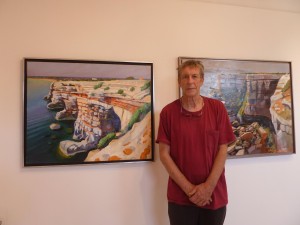 A la imatge, Robert Hawkins a la mostra que té lloc a Formentera.