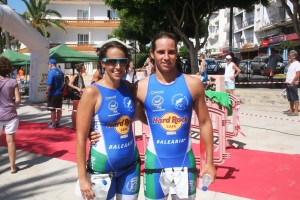 Susana Sevillano y Albert Ribas, los dos ganadores del aquatlón.