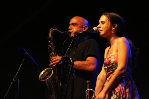 Joan Chamorro y Andrea Motis, durante un momento de su actuación en el Eivissa Jazz. Fotos: C. V.