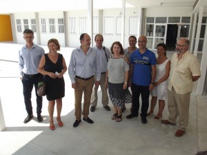 El alcalde Vicent Marí junto a la delegada de Educación, Margalida, en el nuevo instituto.