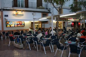 La heladería Los Valencianos fue uno de los negocios afectados por los cortes de luz.