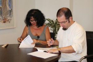 Momento de la firma de los convenios este martes en el Ayuntamiento de Eivissa