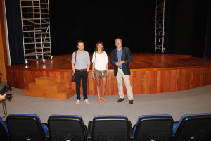 David Ribas, Lidya Jurado y Vicent Torres en el auditorio del edificio Cas Serres. 