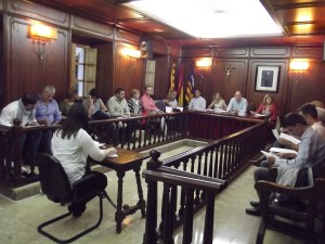 Un pleno de Santa Eulària. 