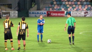 Pepe Bernal, de penalti, fue el autor del único gol del Formentera. Foto: Barakaldo digital