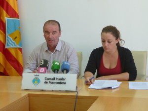 El President Jaume Ferrer y la consellera Alejandra Ferrer.