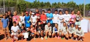 Los participantes Participantes en el Master Rafa Nadal Tour by Mapfre, con Gemma Lairón la primera a la derecha.