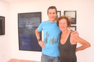 Rosales, con la galerista Bernadette