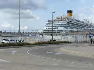 Imagen del crucero que hoy ha realizado un simulacro en el puerto de Vila.