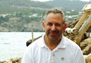 Francisco Ribas, esta mañana, en las inmediaciones de Cala Tarida. 