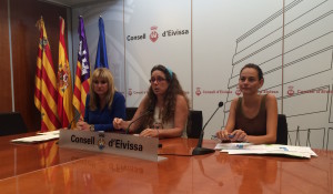 Marta Díaz, Viviana de Sans y Lydia Jurado en la rueda de prensa. 