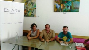 Marta Maicas, Aitor Morras y Salvador Aguilera, durante la presentación de las iniciativas de Podemos Eivissa.