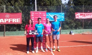 Carlos Martínez, Pedro Vives, Gabriela Martínez y Carlos Gimeno, los finalistas del torneo.