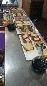 Imagen de las tapas del día del 'pintxo payés' del Bar Cafetería Los Primos