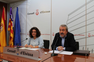 Pepa Marí y Gonzalo Juan Ferragut en rueda de prensa. 