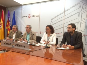 Gonzalo Juan, Vicent Torrres, Catalina Cladera, y Joan Carrió en rueda de prensa. 