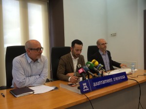 Imagen de archivo de Joan Ribas, Rafa Ruiz y Alfonso Molina en la presentación de presupuestos. 