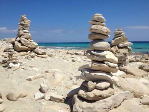 Montones de piedras en Es Trucadors, Formentera. 