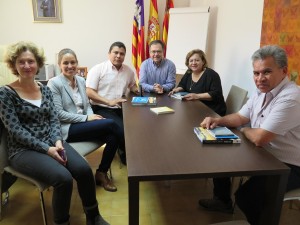 L'alcalde de Sant Josep amb la representació de Nicaragua.