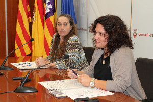 Viviana de Sans y Pepa Marí, en la rueda de prensa de esta mañana. 