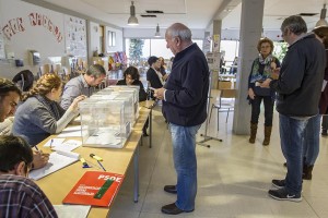 Las mesas instaladas en el Algarb, en Sant Jordi.  Foto: Moisés Copa