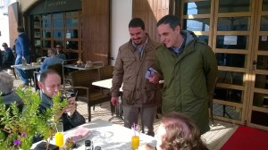 José Vicente Marí Bosó y Santi Marí han paseado hoy por las calles de Sant Jordi.