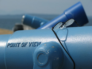 Foto: "Point of View. Binoculars in West Seattle" por  Jonathon Colman (Flickr) 